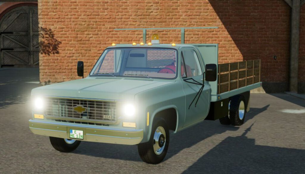 chevrolet-c30-agricultural-truck-fs22-1-1